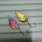 Preview: Stormy 2.3g Spoon #051 UV Aktiv FlipFlop Electric Pink / Gold Neon Yellow