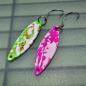 Preview: Kicker 2.7g Spoon #060 UV Aktiv Abstrakt Bloody Green/ Camo Raspberry White