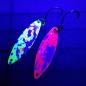 Preview: Kicker 2.7g Spoon #060 UV Aktiv Abstrakt Bloody Green/ Camo Raspberry White