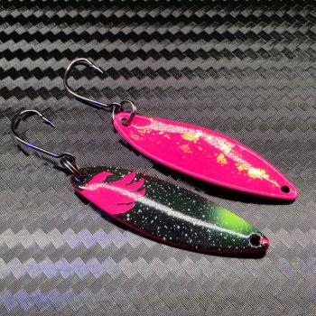 Kicker 3.5g Spoon #093 UV Aktiv Apex Predator – Night Crawler - Pink-Black-Yellow / Pink - Holo Flakes Gold