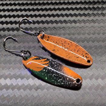 Sword 3.1g Spoon #091 UV Aktiv Apex Predator – Acid Strike - Brown-Green-Black-Orange / Brown - Black Dots