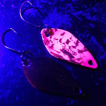 Crucial 2.5g Spoon #080 Dark Holo Orange / UV Aktiv Raspberry Brown