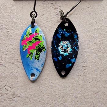 Leaf 2.0g Spoon #073 UV Aktiv MonsterClaw Pink Green Blue / Black Holo Flakes Blue