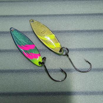 Kicker 2.7g Spoon #051 UV Aktiv FlipFlop Electric Pink / Gold Neon Yellow