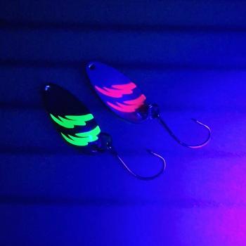 Troublemaker 2.5g Spoon #050 UV Aktiv FlipFlop Electric Green / Silver Neon Raspberry