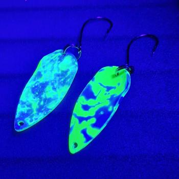 Catchmaker 2.5g Spoon #061 UV Aktiv Abstrakt Radioactive White / Camo Green White