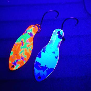 Storm 2.5g Spoon #063 UV Aktiv Abstrakt Shining Orange / Camo Blue White