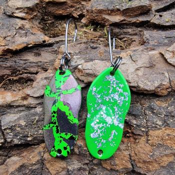 Wavemaker 3.0g Spoon #065 UV Aktiv Tiggi Green Black FlipFlop Purple / Green Holo Flakes