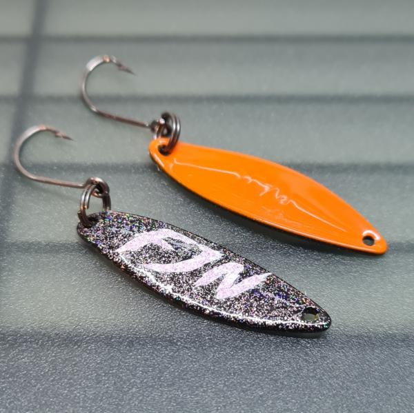 Kicker 2.7g Spoon FJN Holo Black / Dark Orange