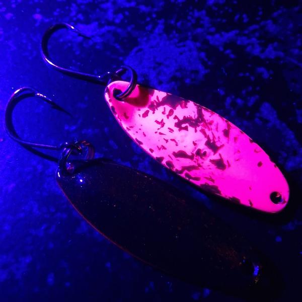 Sword 3.1g Spoon #080 Dark Holo Orange / UV Aktiv Raspberry Brown