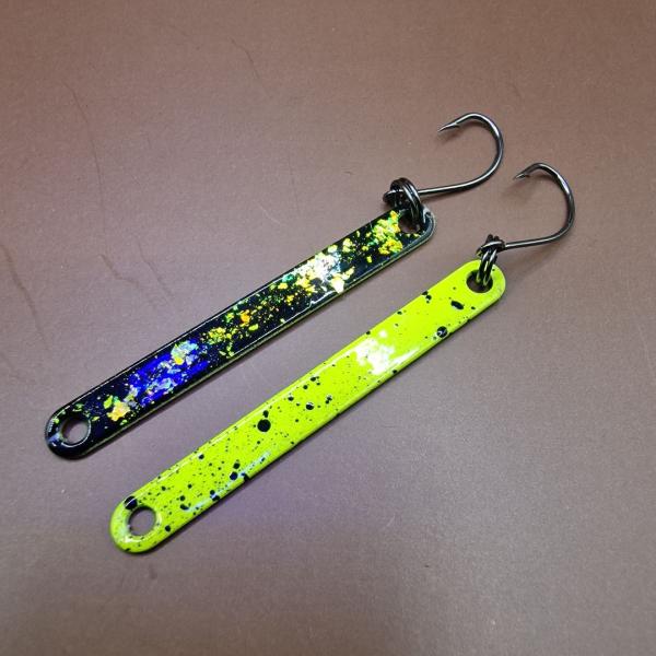 Bobbelsche 2.3g UL Trout Stick #002 UV Aktiv Yellow Black Dots / Black Holo Flakes Gold Green