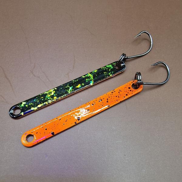 Bobbelsche 2.3g UL Trout Stick #003 UV Aktiv Orange Black Dots / Black Holo Flakes Gold Green