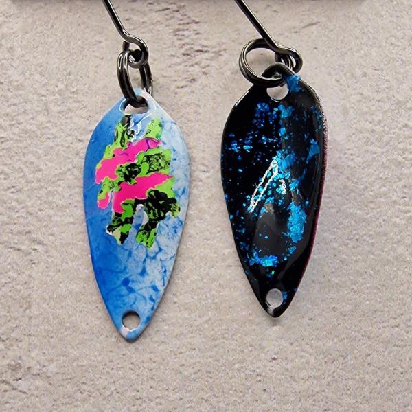 Rush 1.5g Spoon #073 UV Aktiv MonsterClaw Pink Green Blue / Black Holo Flakes Blue