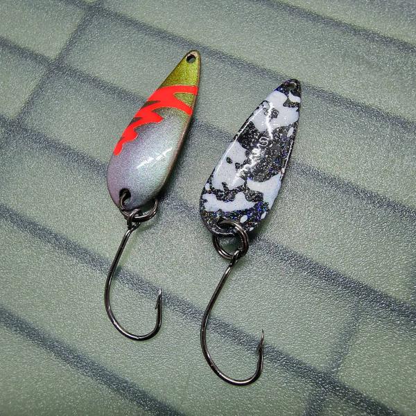 Whisper 2.2g Spoon #058 UV Aktiv FlipFlop Bug Red / Black White Holo