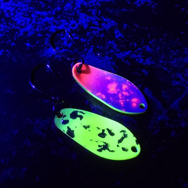 Yami 2.5g Spoon #088 UV Aktiv Yellow Olive Green / White Pink