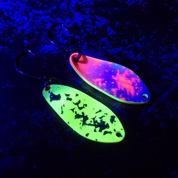 Yami 3.0g Spoon #088 UV Aktiv Yellow Olive Green / White Pink