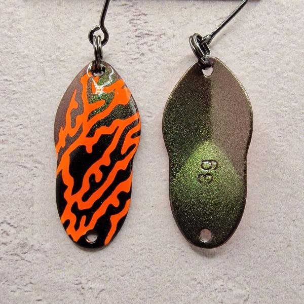 Wavemaker 3.0g Spoon #077 UV Aktiv Orange Wild Mesh / FlipFlop Green Purple