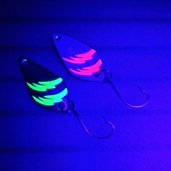 Crucial 2.5g Spoon #050 UV Aktiv FlipFlop Electric Green / Silver Neon Raspberry