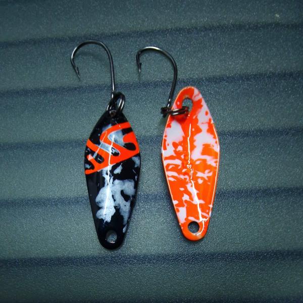 Sting 2.5g Spoon #055 UV Aktiv Camo Orange / Orange White