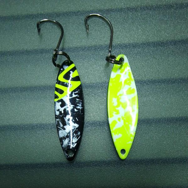 Kicker 2.7g Spoon #052 UV Aktiv Camo Yellow / Yellow White