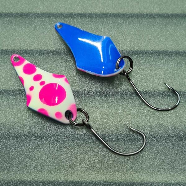 Stormy 2.3g Spoon #046 GLOW UV Aktiv Pink Dots / Blue