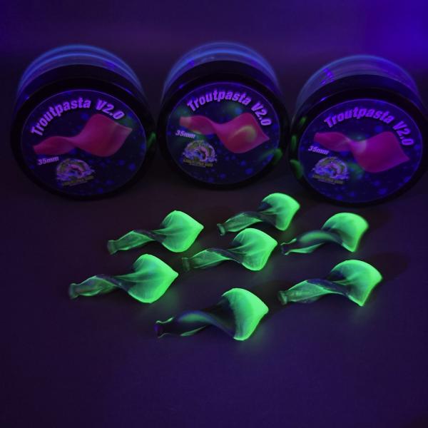 V2.0 Troutpasta 35mm - Essentials Gum - UV Aktiv Brown Chartrause